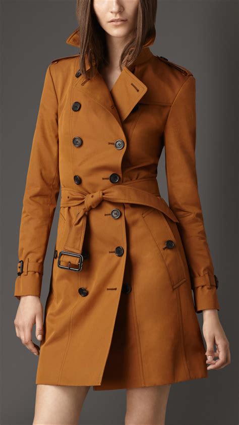 burberry brown trench coat